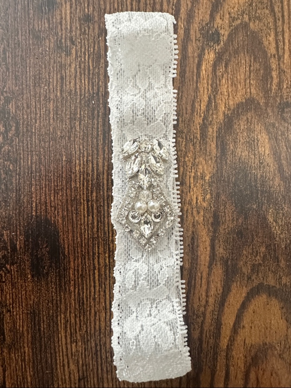 Elegant White Lace Bridal Garter with Crystal and Pearl Accent